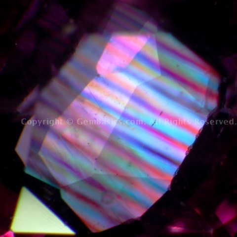 Twin planes and Plato-Sandmeier lines in magmatic ruby